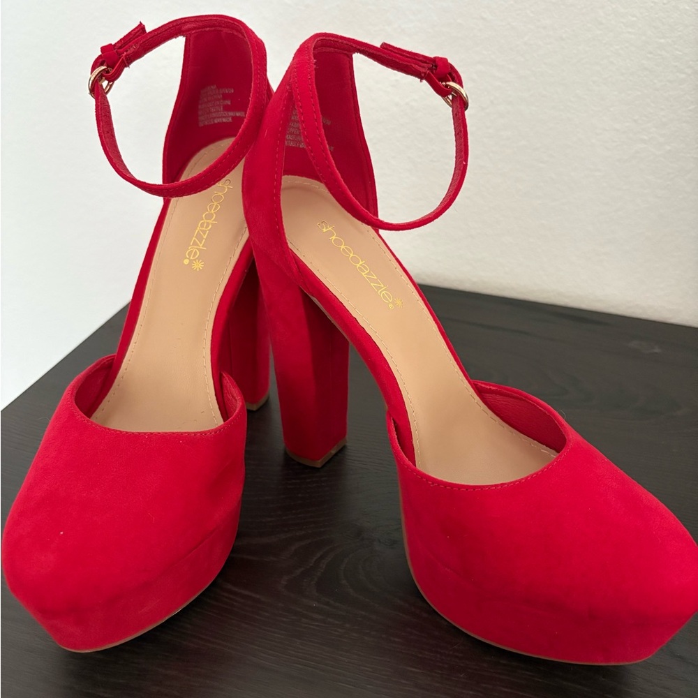Shoe Dazzle Vibrant Red Platform Heels